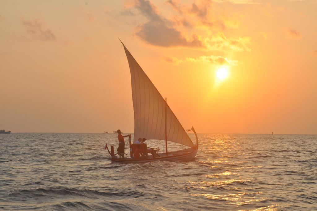 Rasdhoo Coralville Exterior photo